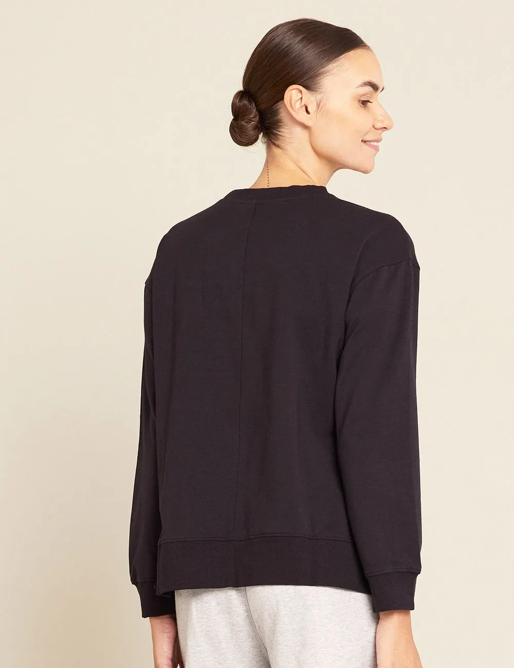 Women's Weekend Crew Pullover - Black